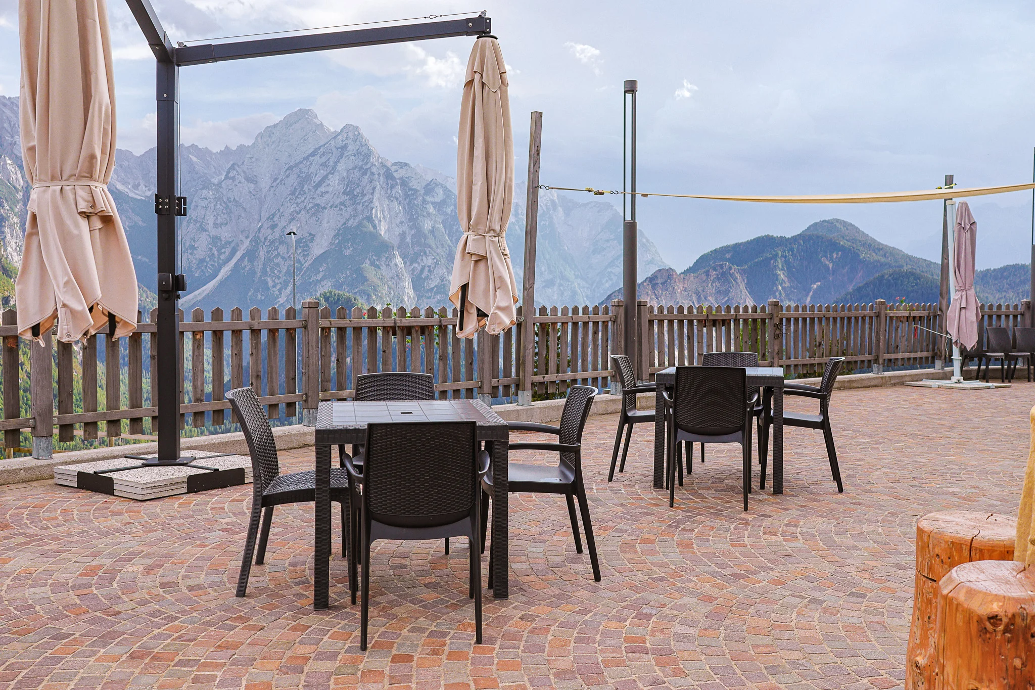 Esterni e vista della Locanda La Baita